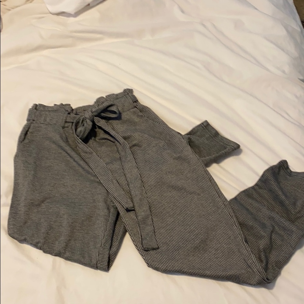 Women’s stretch small hounds tooth print pants